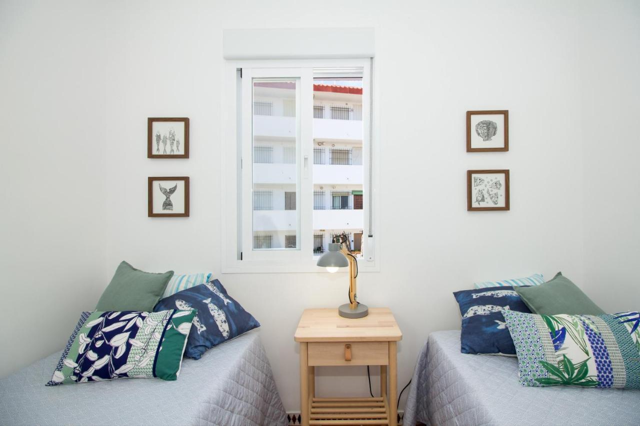 A Cozy And Elegant Townhouse Across The Beach Torre de Benagalbon Exterior photo